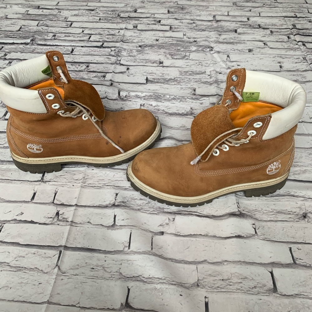 Custom timberlands